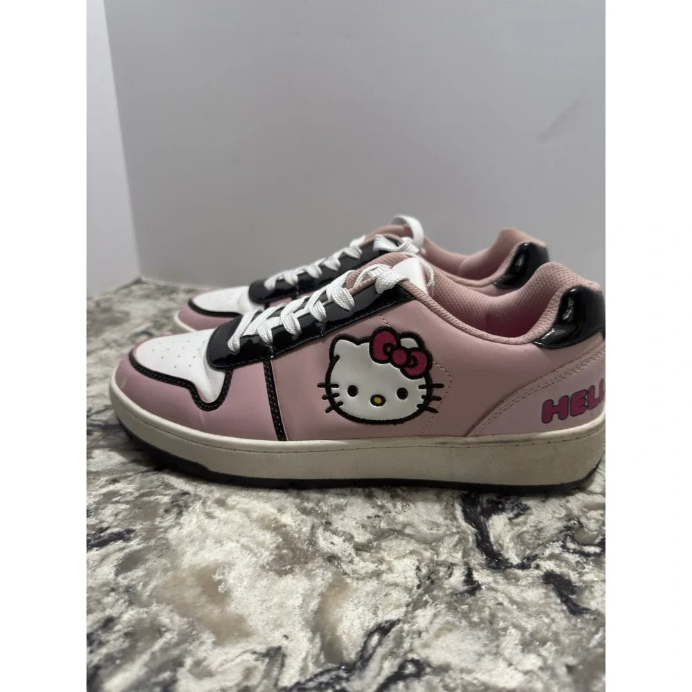 Hello Kitty Women's 9 Pink White Black Athletic Sneakers Lace Up Cartoon Logo